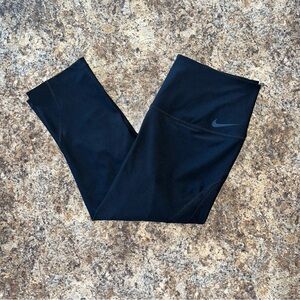 Nike Dri-Fit Power High Rise Black Capri Leggings Workout Athletic Gym Yoga L
